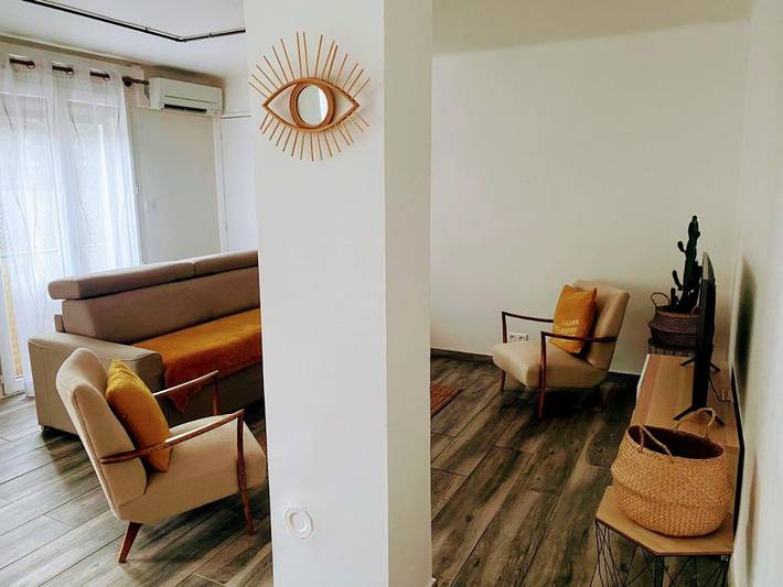 Gîte pour 2 personnes, avec piscine et terrasse dans Port du Vallon des Auffes - 4