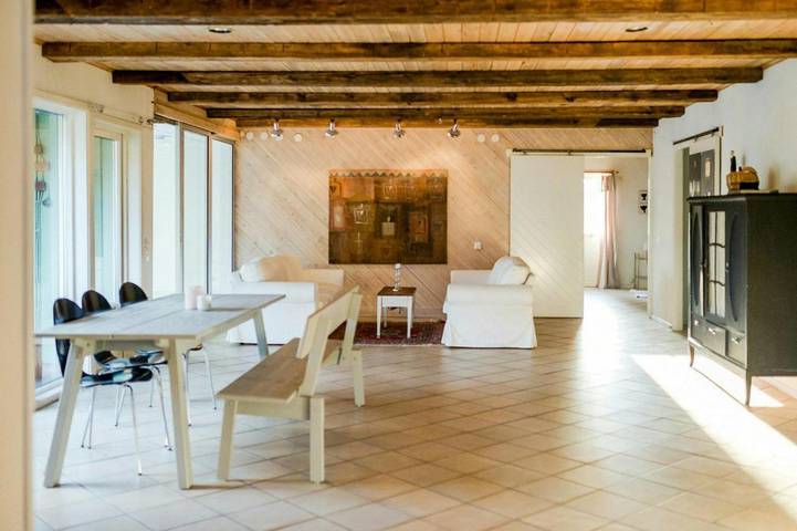 Hus för 8 Personer, med bubbelpool samt trädgård och terass i Trosa