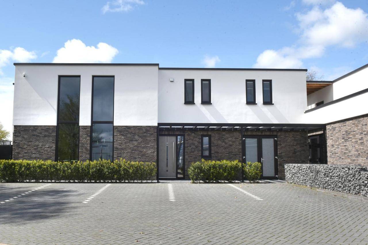 Villa met 13 slaap plaatsen in Alphen, Nordbrabant