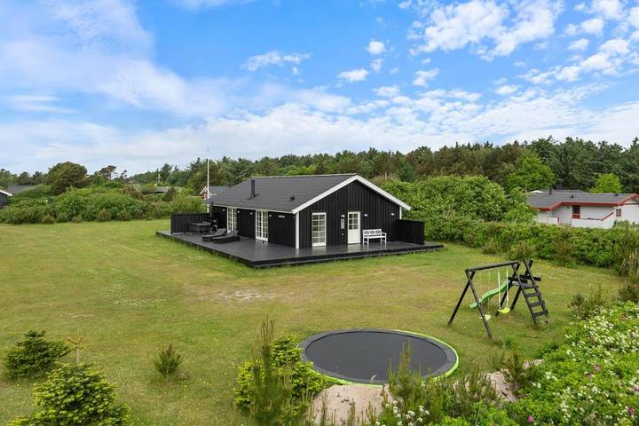 Villa für 6 Personen, mit Balkon/Terrasse und Whirlpool sowie Sauna und Terrasse - 1