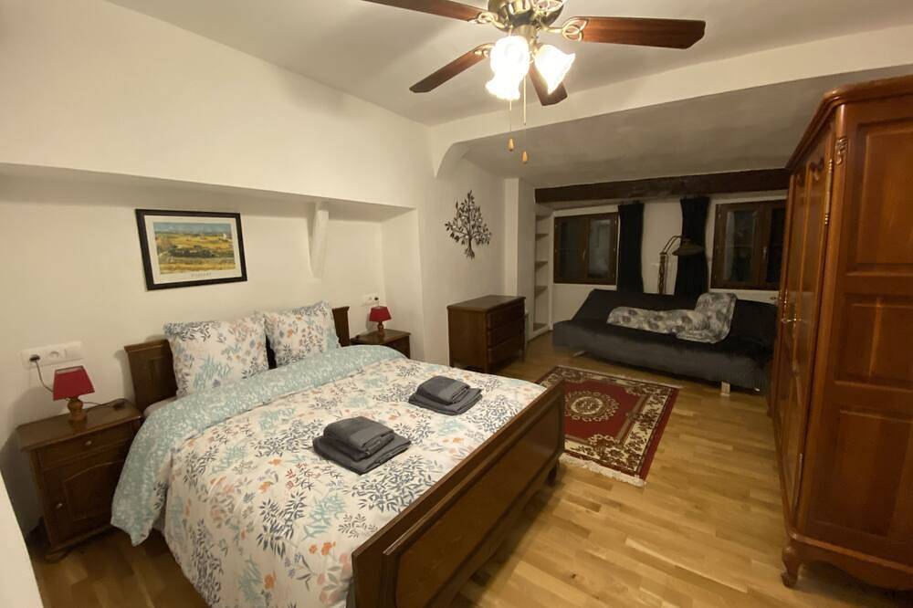 Cosy house with full amenities close to place de la republique in Limoux, Limoux region