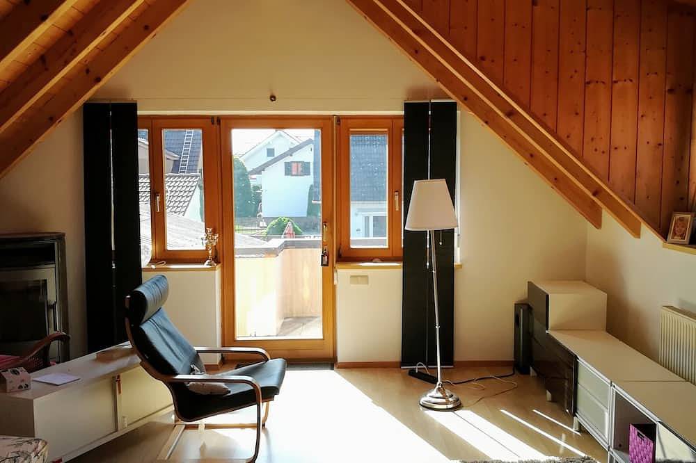 Ganze Wohnung, Großzügige gemütliche Wohnung in Ammernähe mit Balkon in Peißenberg, Pfaffenwinkel