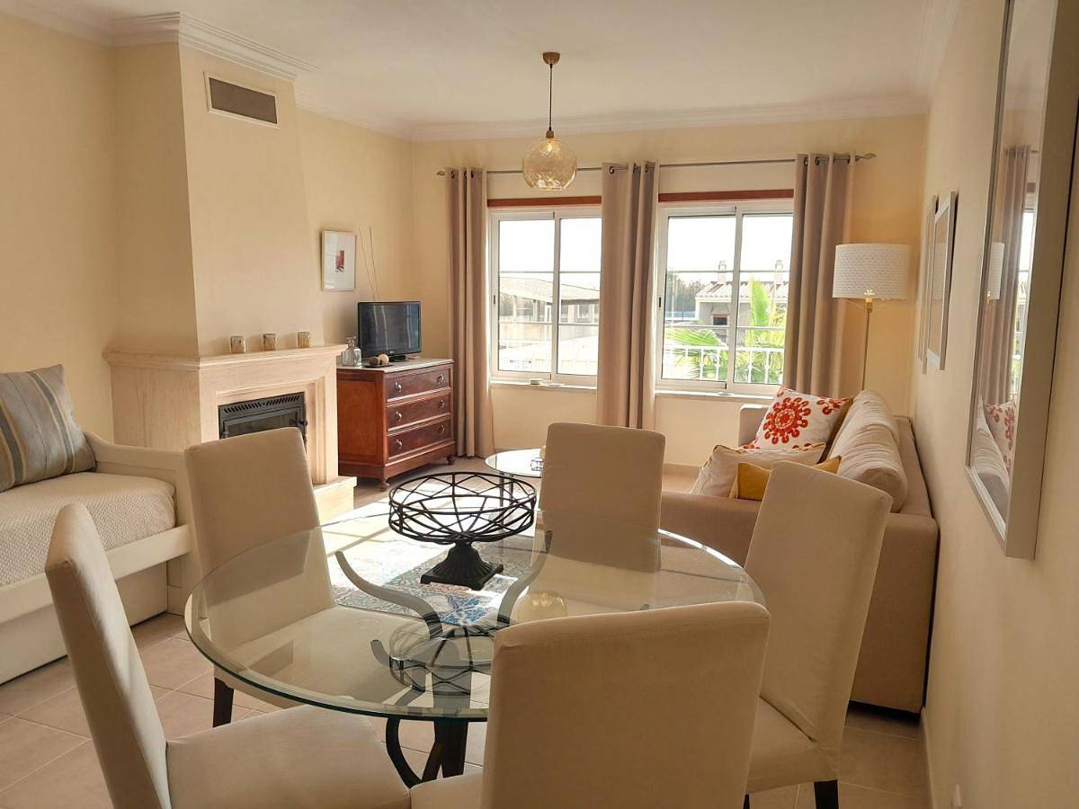 Apartamento inteiro, One-Bedroom Apartment in Baleal, Leiria distrito