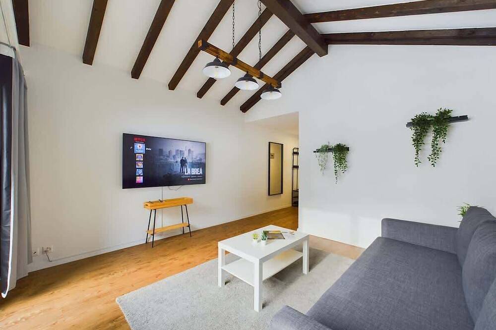 Ganze Wohnung, Geräumige Bergblick-Wohnung | 4 Personen | Zermatt Nähe in Täsch, Walliser Alpen
