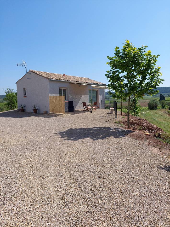 Gîte pour 2 personnes, avec terrasse à Montbrun-des-Corbières - 2