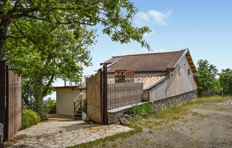 Maison de vacances pour 5 personnes, avec terrasse ainsi que jardin et piscine - 1
