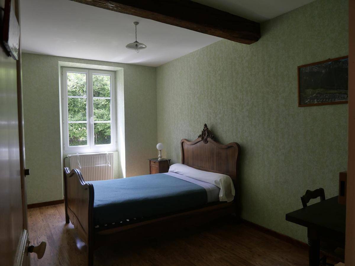 Appartement entier, Two-Bedroom Apartment in Chirens, Isère