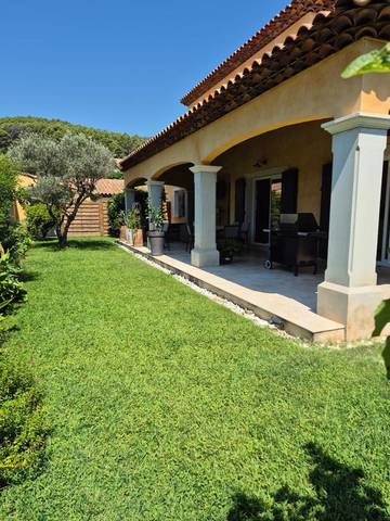 Cottage pour 6 personnes, avec terrasse et vue à La Farlède