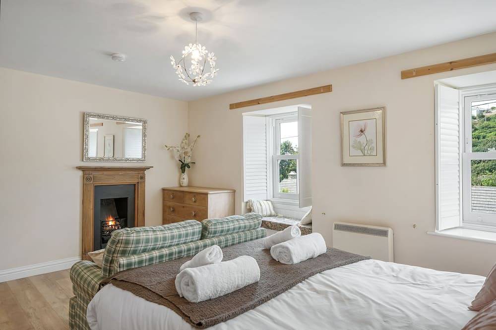 A traditional seaside cottage, with sea views and an easy walk to Portreath. in Portreath, Cornwall