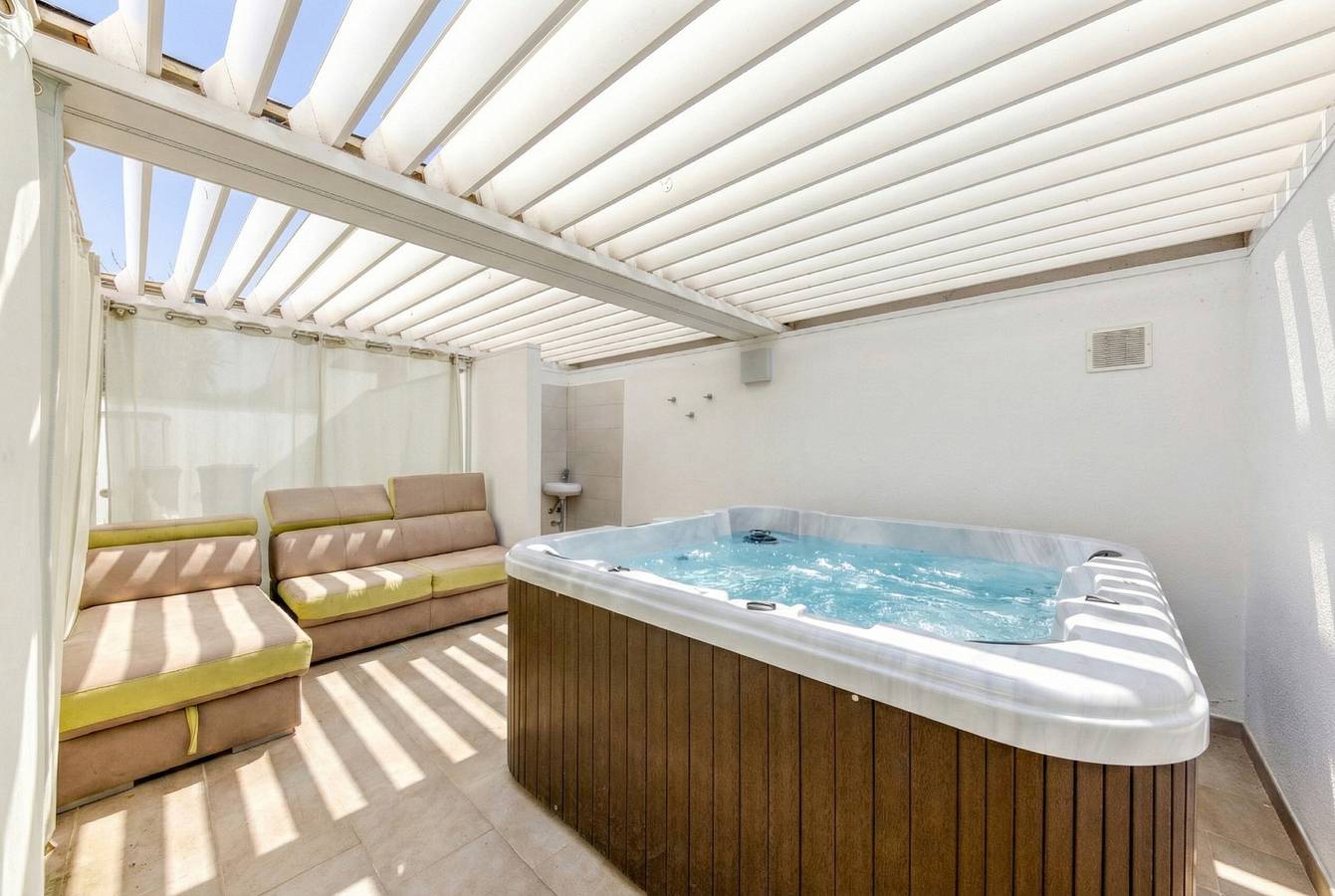 Ganze Wohnung, Apartment '4' mit Klimaanlage in Torre San Giovanni, Ugento