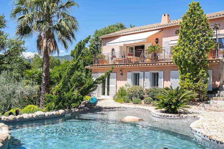 Chambre d’hôte pour 2 personnes, avec jardin et sauna ainsi que jacuzzi et piscine en Corse-du-Sud - 3