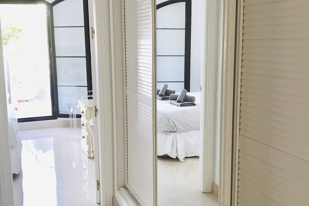 Entire apartment, Penthouse on Los Arqueros golf in Los Arqueros Golf and Country Club, Benahavís