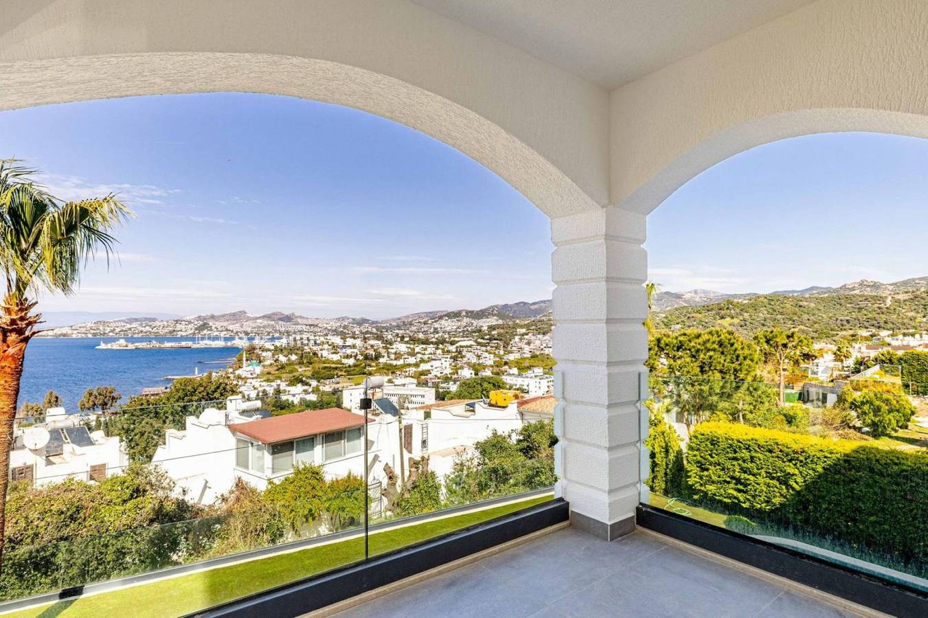Acogedora villa con piscina privada y vistas de lujo in Bodrum, Egeo Turco