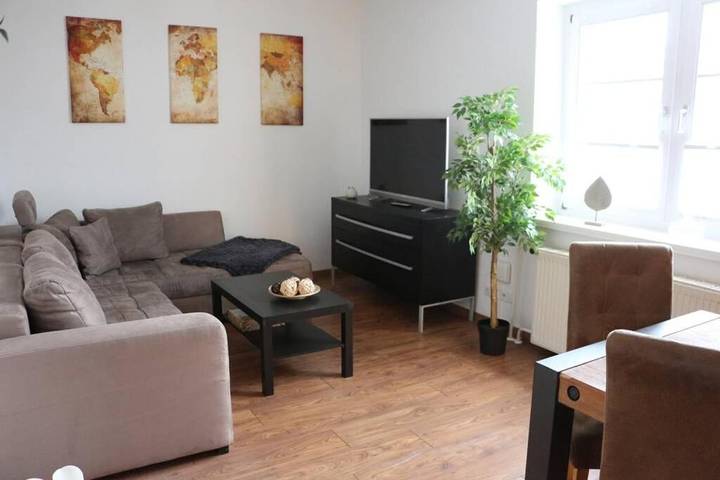 Ferienwohnung für 8 Personen, mit Terrasse und Ausblick in Prohlis - 3