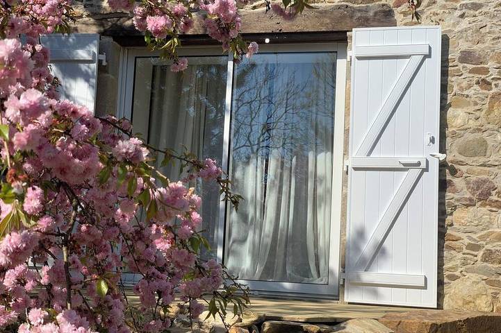 Location de vacances pour 2 personnes, avec jardin à Saint-Cyr-les-Champagnes - 3