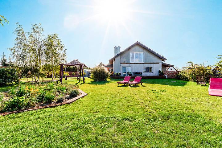 Ferienhaus für 9 Personen, mit Garten und Seeblick sowie Balkon - 1