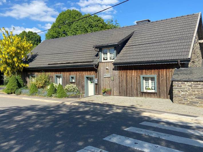 Ferienhaus für 16 Personen, mit Terrasse und Garten sowie Sauna und Ausblick in Bütgenbach