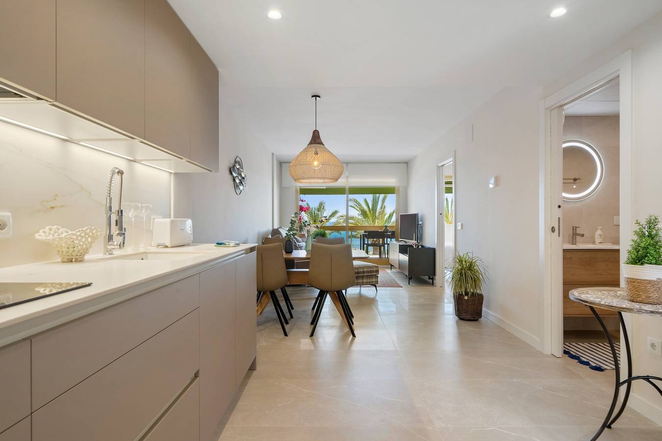 Appartement 'Pelicano' met zeezicht, wifi en airconditioning, foto 10