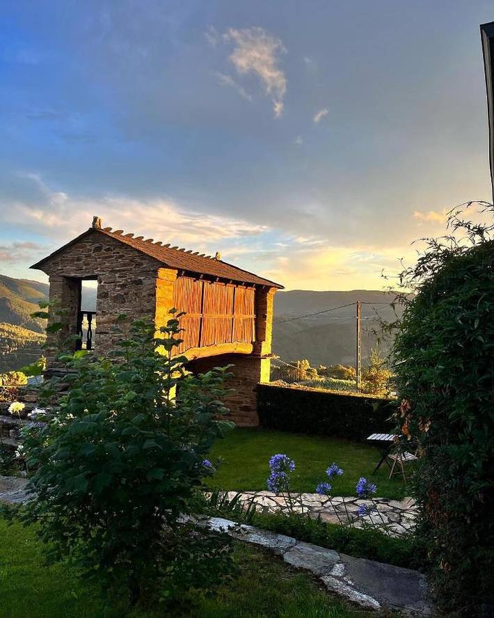Casa rural para 13 personas, con Balcón y Terraza además de Jardín y Vistas en Provincia de Lugo - 4