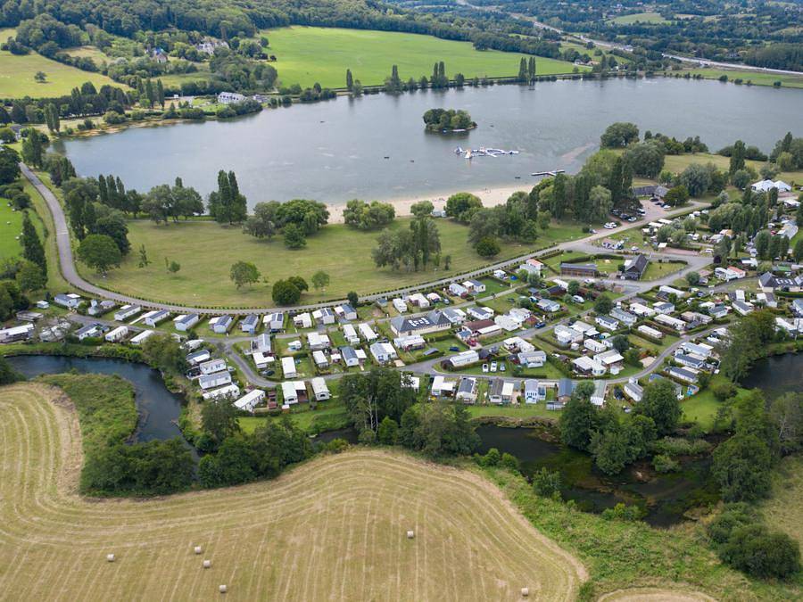 Camping Du Lac Terre d'Auge - Tente en toile et en bois 2 personnes - Tente bivouac (cyclistes uniquement) in Pont-l'Évêque, Région de Lisieux