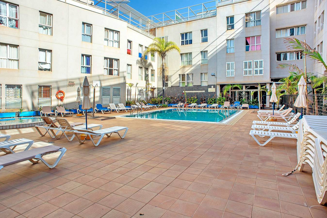 Entire apartment, Holiday Home "Playa Sardina" near the Beach with Mountain View & Wi-Fi in Sardina del Norte, Gáldar