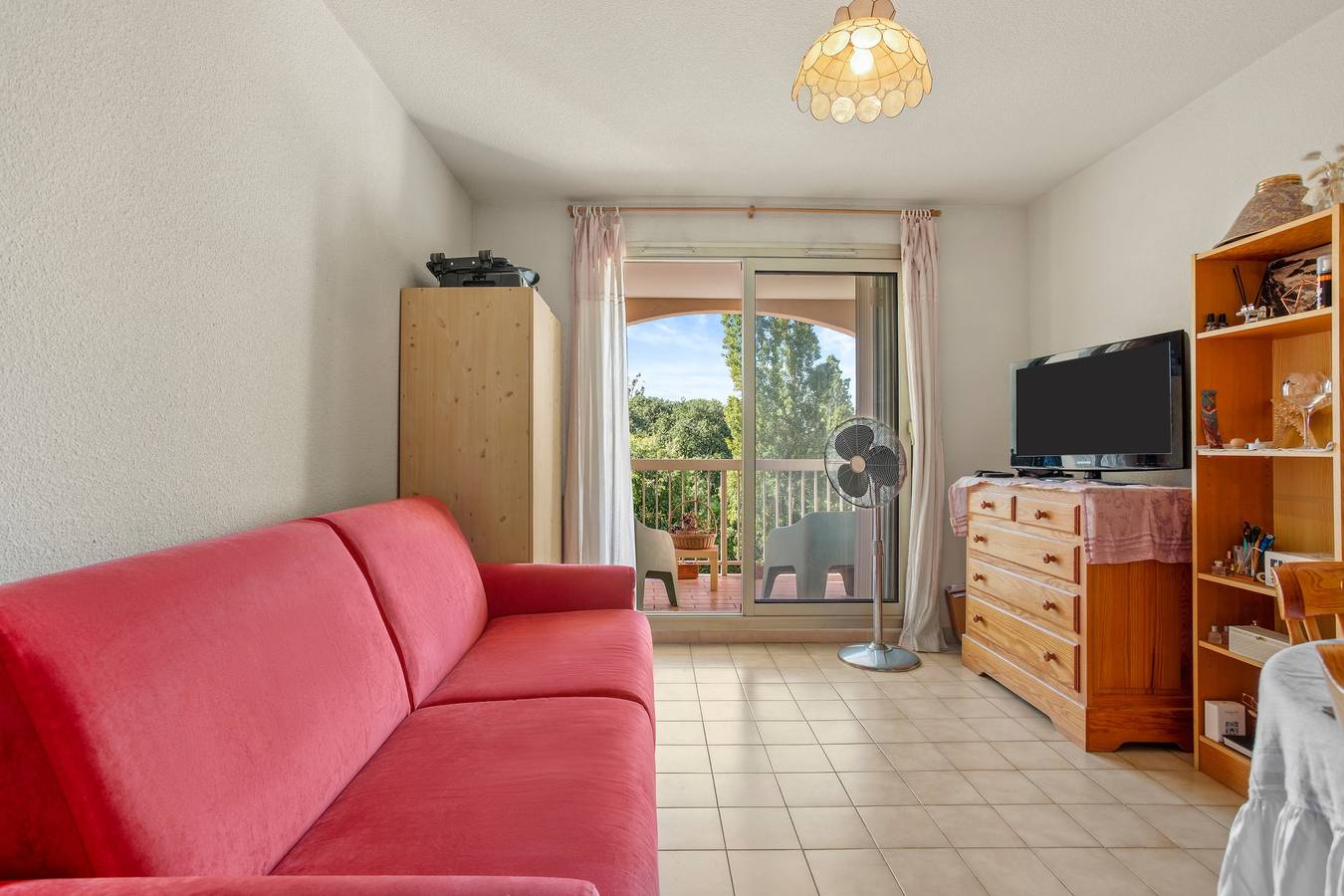 Appartement entier, Appartement refait avec Climatisation, Douche italienne, Wc suspendu, Tv connecté, Piscine in Sainte-Maxime, Côte méditerranéenne (France)
