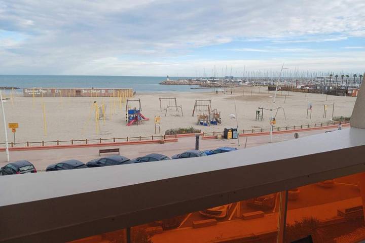 Gîte pour 2 personnes, avec balcon dans Office de Tourisme de Palavas les Flots