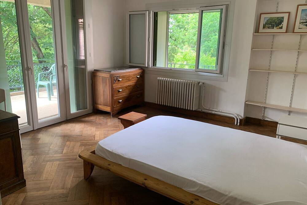 Large villa 10 minutes from the Nîmes Arena in Nîmes, Nimes region