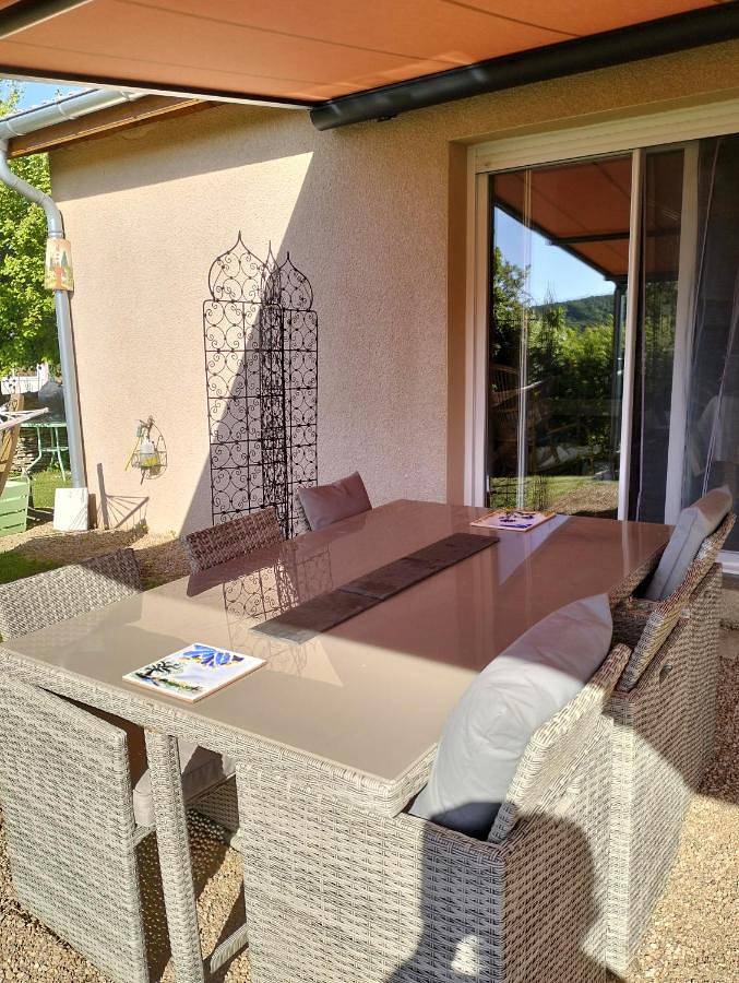 Appartement entier, Apartment in Massilly, Région de Mâcon