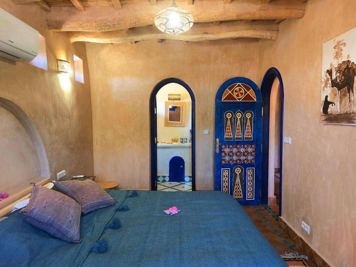 Gîte pour 2 personnes, avec vue ainsi que piscine et jardin, animaux acceptés dans Kelaat M Gouna