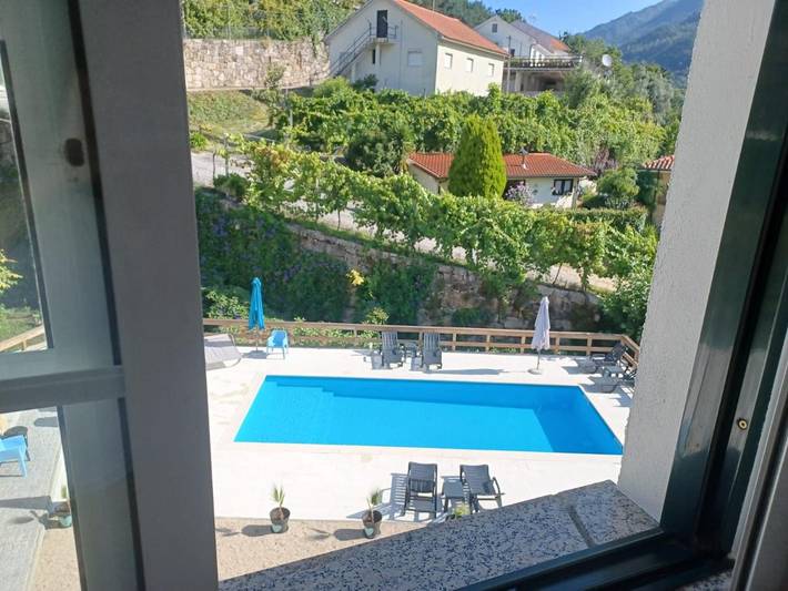 Chambre d’hôte pour 2 personnes, avec piscine et bassin pour enfant ainsi que vue et jardin dans Gerês - 4