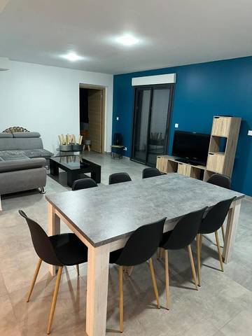 Location de vacances pour 12 personnes, avec vue et jardin à Joué-lès-Tours