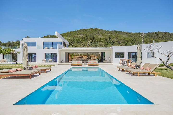 Villa für 16 Personen, mit Terrasse und Whirlpool sowie Garten auf Ibiza - 2