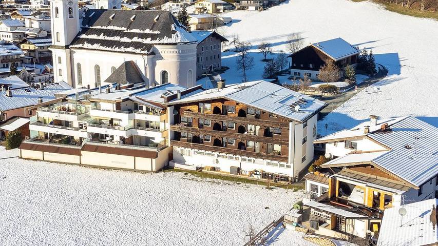 Hütte für 2 Personen, mit Balkon in Brixen im Thale