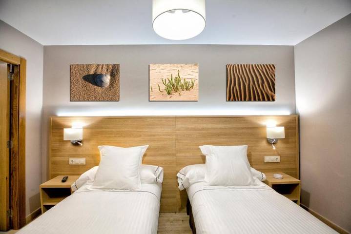 Apartamento entero, Hotel Meve - Habitación Triple in Somo, Ribamontán al Mar