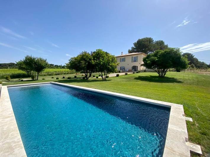 Chambre d’hôte pour 2 personnes, avec Terrasse et Jardin ainsi que Piscine et Vue à Aix-en-Provence