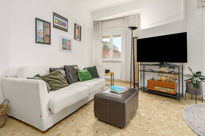 Appartamento intero, Appartamento 'Appartamento Del Corso' con balcone, Wi-Fi e aria condizionata in Terranoa/Olbia, Olbia