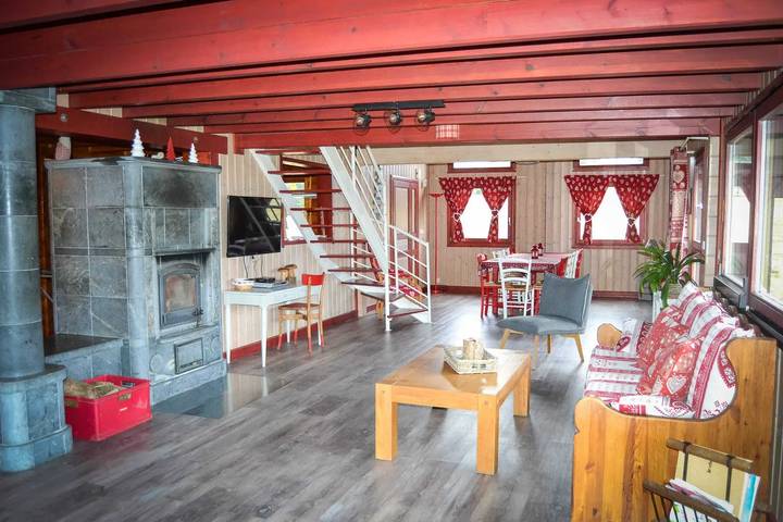 Chalet für 18 Personen, mit Terrasse