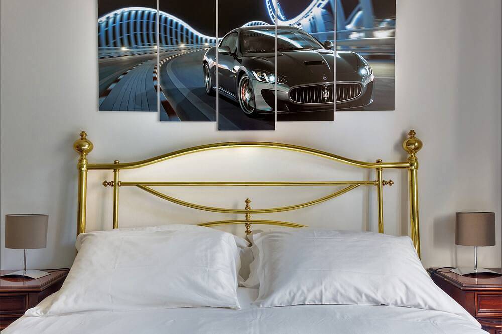 Entire apartment, Vacation apartment opposite historic Maserati factory in Modena, Modena Province