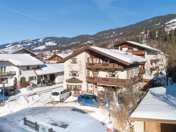 Ferienhaus für 16 Personen, mit Balkon und Sauna in Kirchberg in Tirol