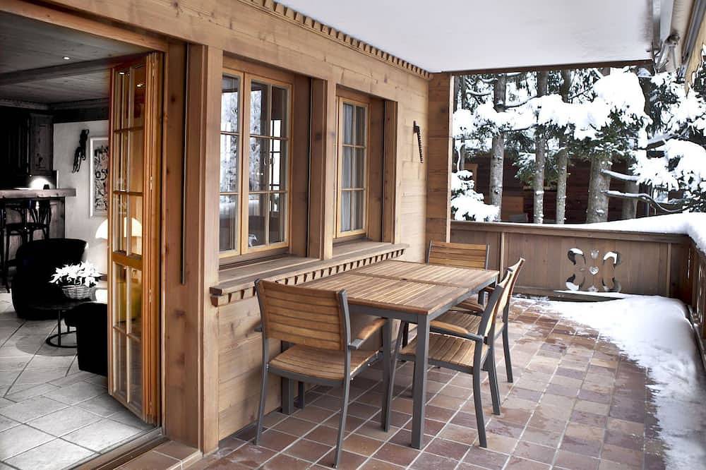 Ganze Wohnung, Drive Appartement/Fewo, Dusche oder Bad, Wc 4-Bettwohnung in Gstaad, Saanen