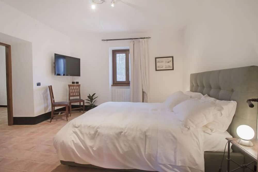 Cantiniere by Interhome in Tresana, Val di Magra