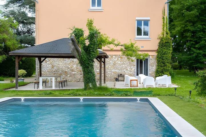 Villa pour 15 personnes, animaux acceptés dans le Cher