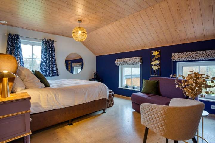 Gîte pour 2 personnes, avec jardin et sauna ainsi que terrasse et jacuzzi dans Hatrival