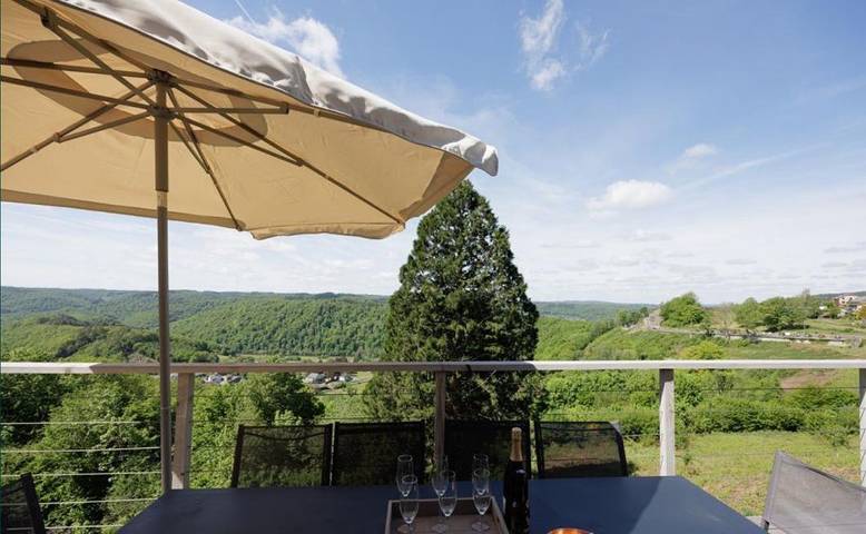 Location de vacances pour 11 personnes, avec jardin et vue à Rochehaut - 3