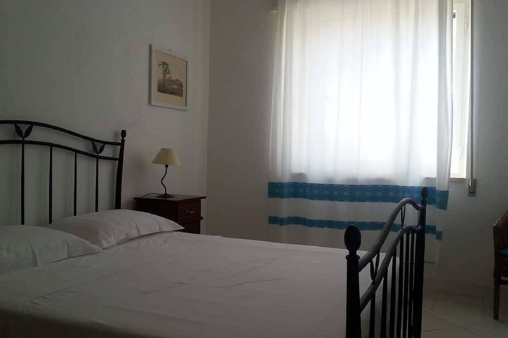 Casa Stella Marina, 100m vom Strand: Garten, Veranda, Bbq, Klimaanlage, Wifi. in Bosa Marina, Planargia