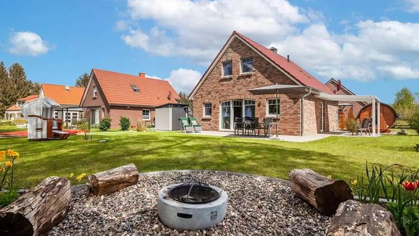 Ferienhaus für 8 Personen, mit Garten und Sauna, mit Haustier