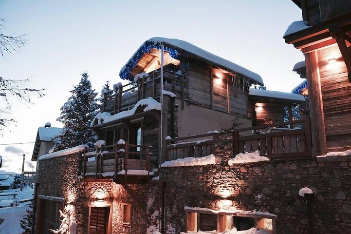 Chalet pour 4 personnes, avec jacuzzi ainsi que sauna et jardin à Bolquère