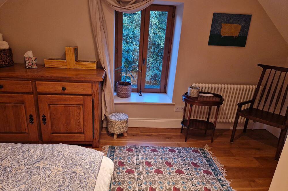 Uniquely designed cosy 2-bedroom cottage in Tinahely in County Wicklow