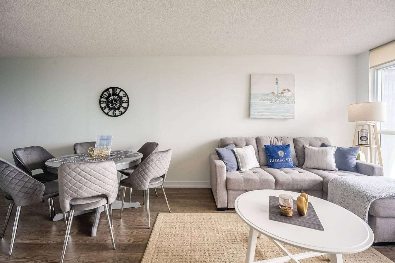 Entire apartment, Toronto. 21 Iceboat 19 Floor - 21 Iceboat 1907 in Toronto, Lake Ontario (Canada)